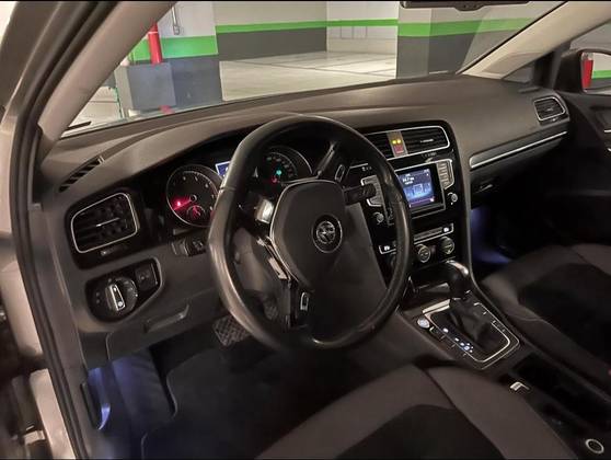 VOLKSWAGEN GOLF 1.4 TSI HIGHLINE 16V GASOLINA 4P AUTOMÁTICO VOLKSWAGEN GOLF 1.4 TSI HIGHLINE 16V GASOLINA 4P AUTOMÁTICO